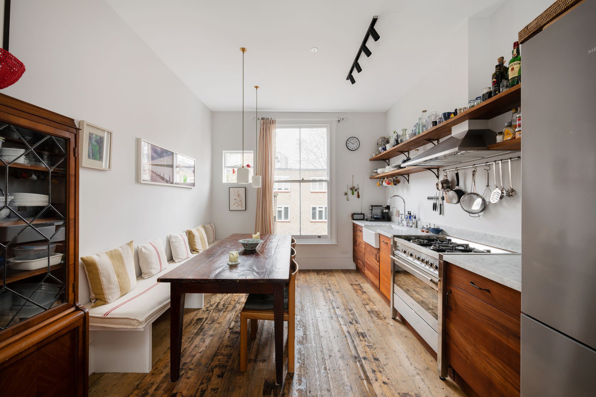 Flat Fellows Road in Greater London