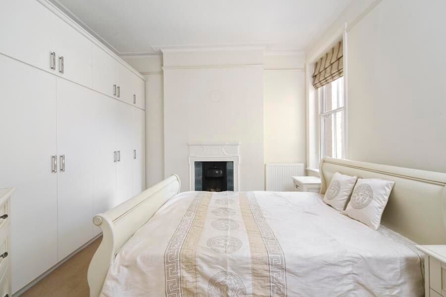 Flat Grantully Road in City of Westminster