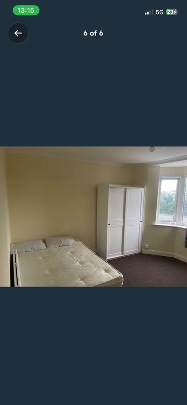 Room Grove Road in Greater London