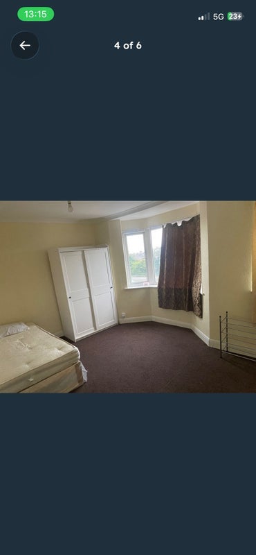 Room Grove Road in Greater London