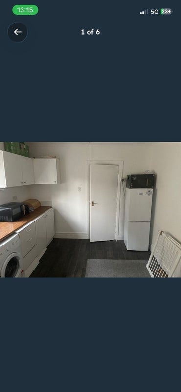 Room Grove Road in Greater London
