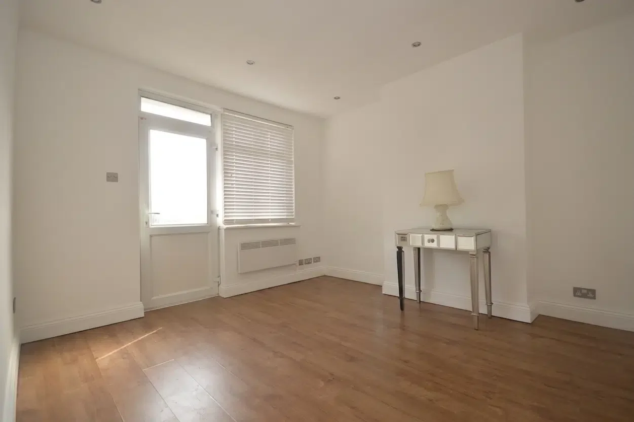Flat Cressex Road in High Wycombe