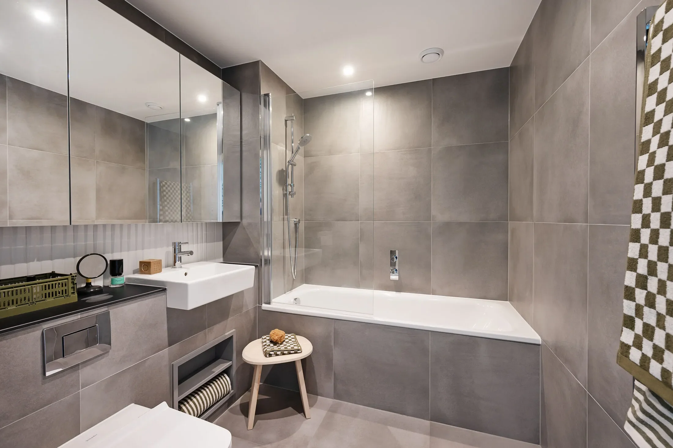Flat Westfield Avenue in Greater London