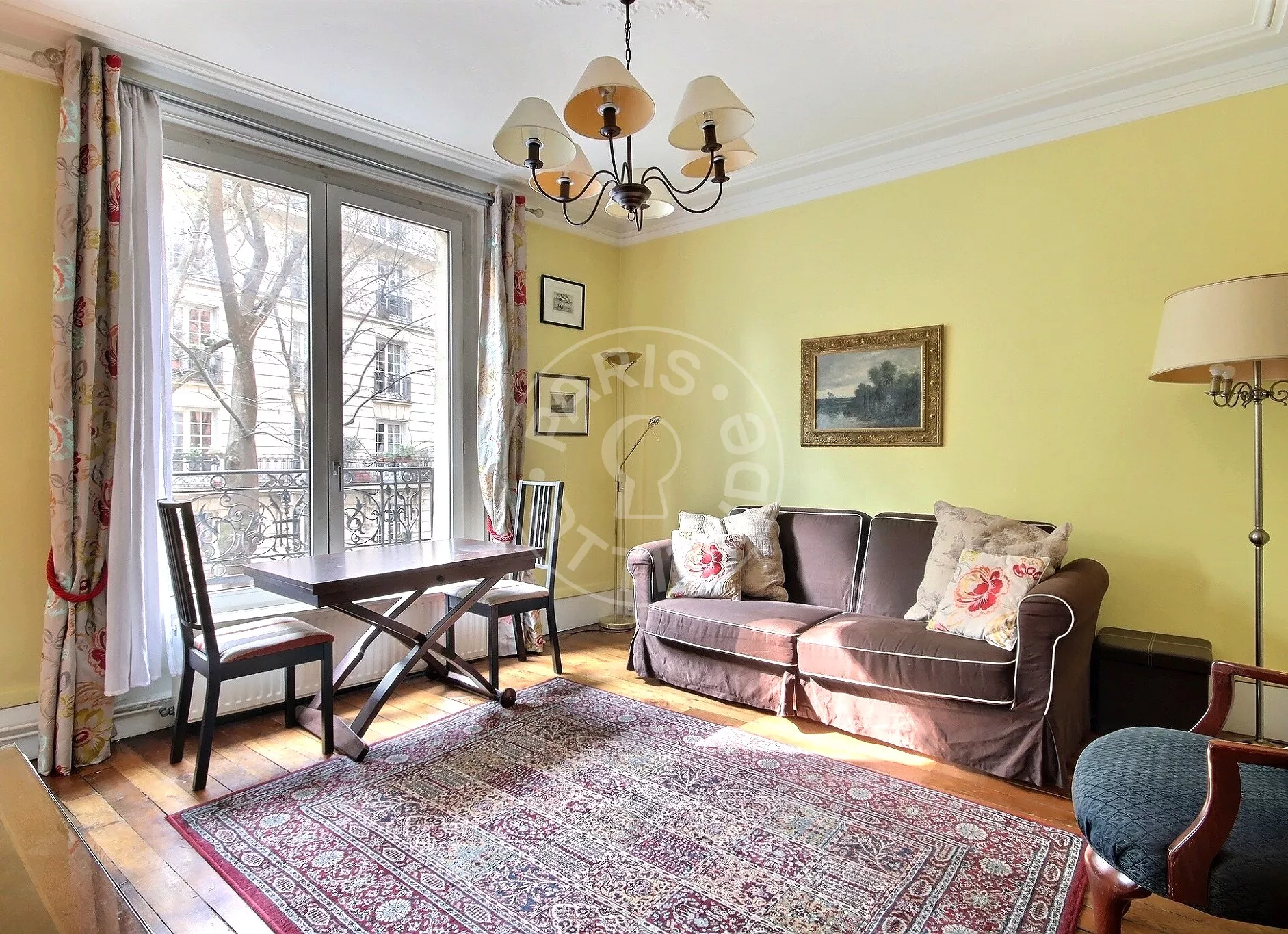 Flat Rue Caulaincourt in Paris