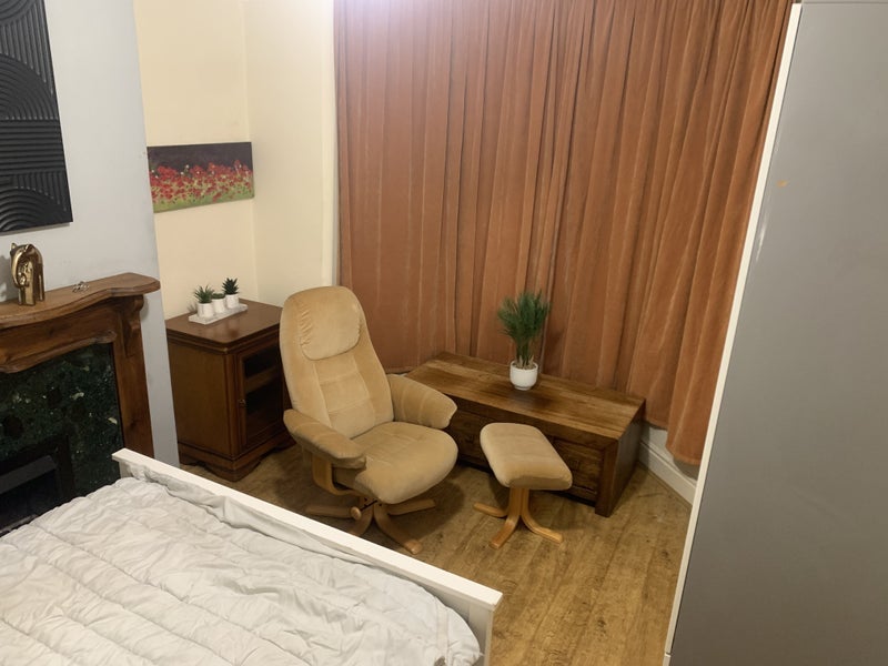 Room Hamilton Road in Coventry