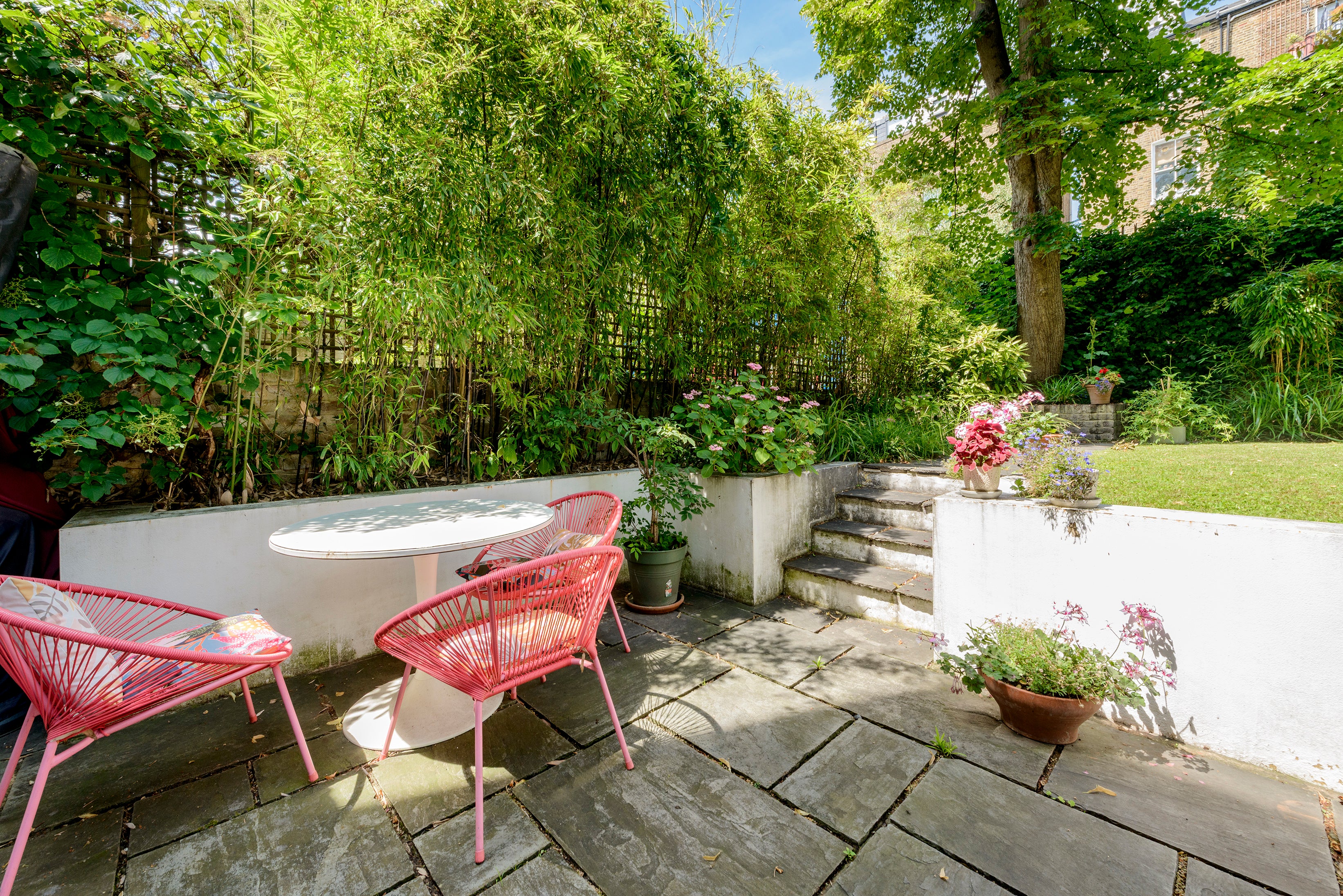 House Cambridge Gardens in Greater London
