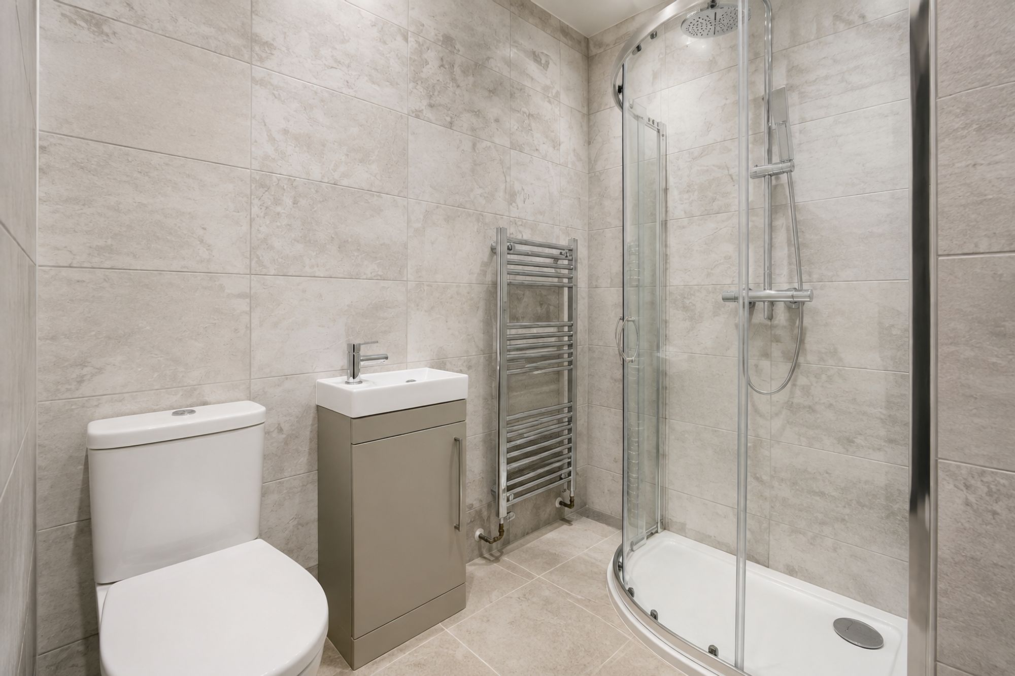 Room Manchester Road in Farnworth