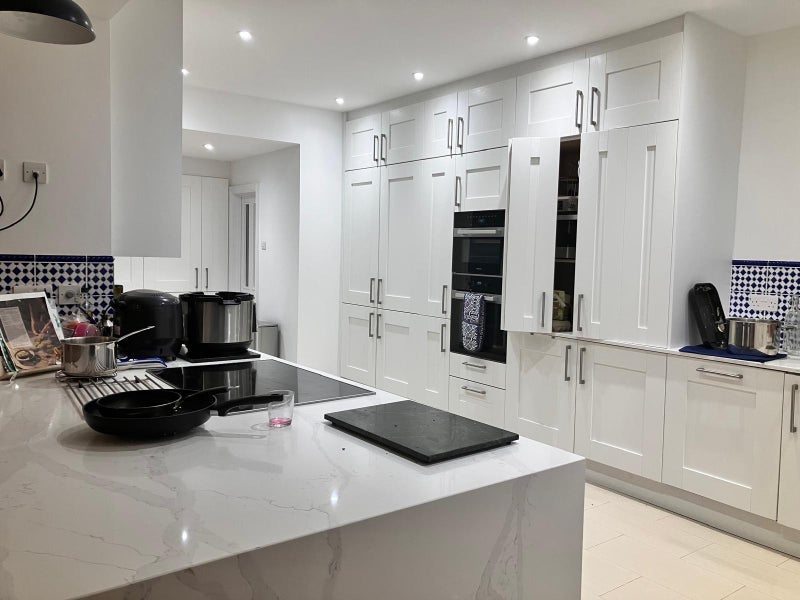 Room Riddlesdown Road in Greater London