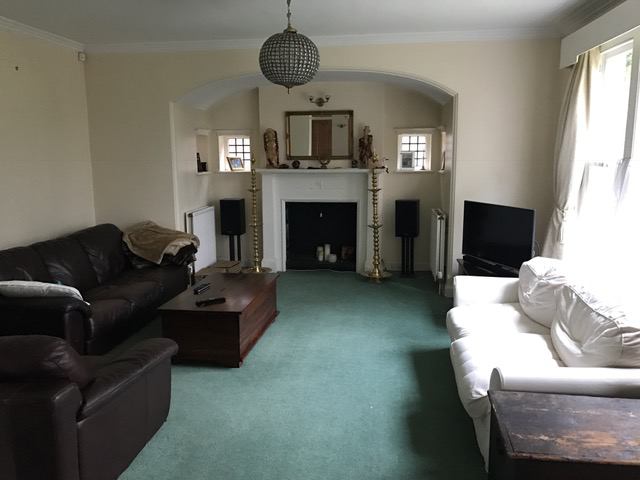 Room Riddlesdown Road in Greater London