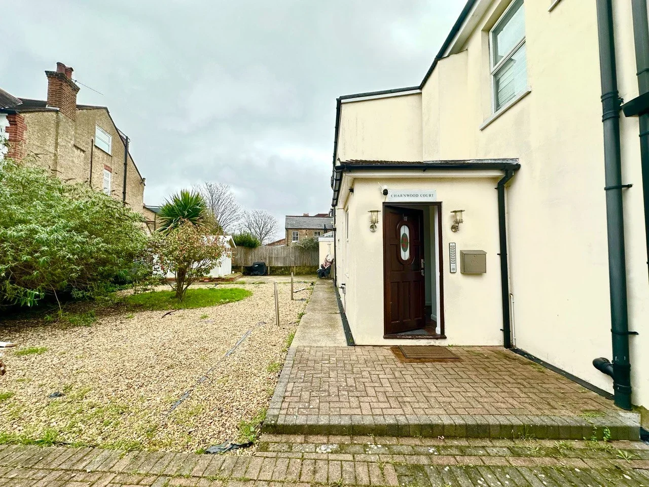 Flat Ranelagh Road in Greater London