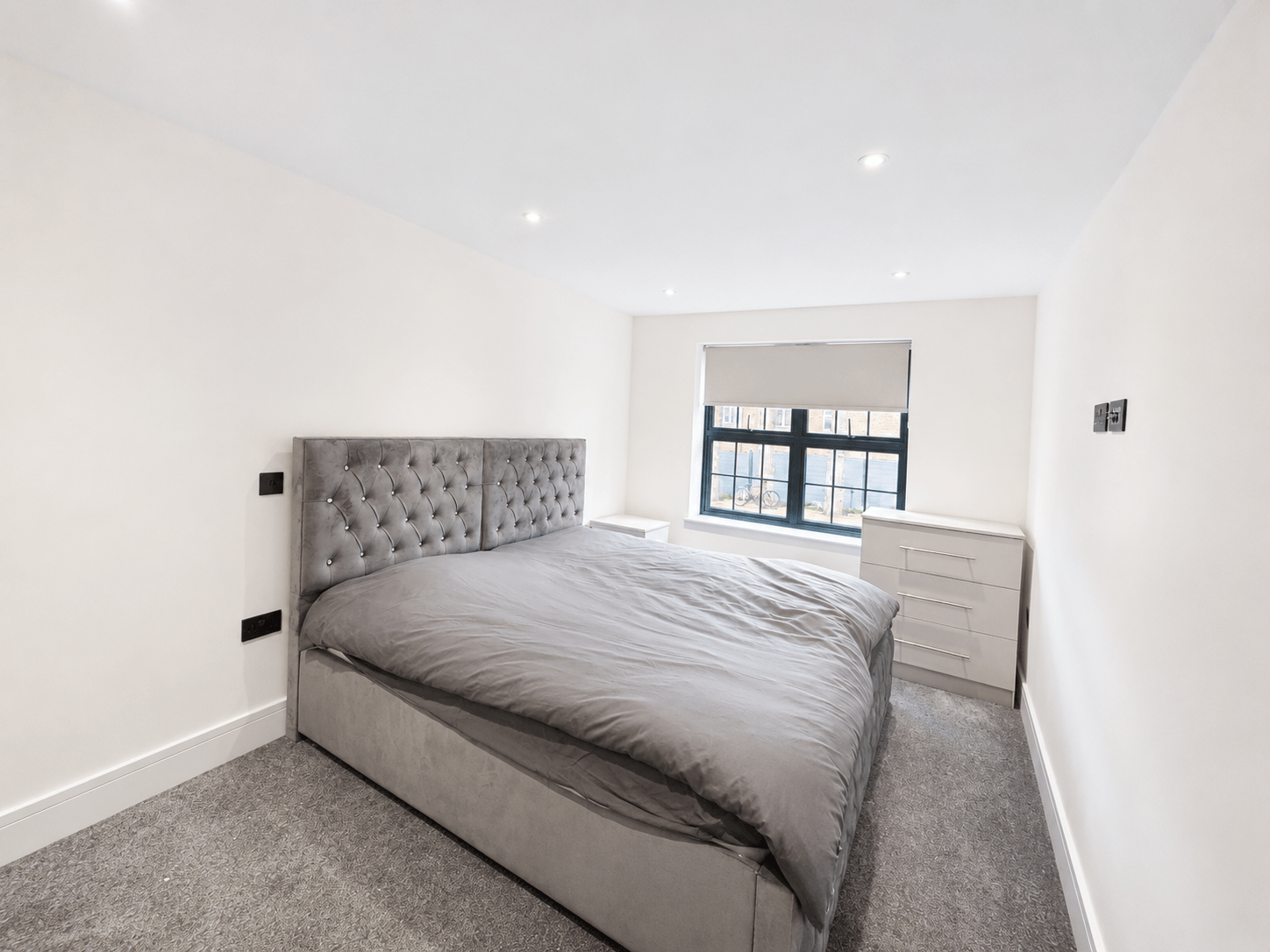 Room Sudbury Hill Close in Greater London
