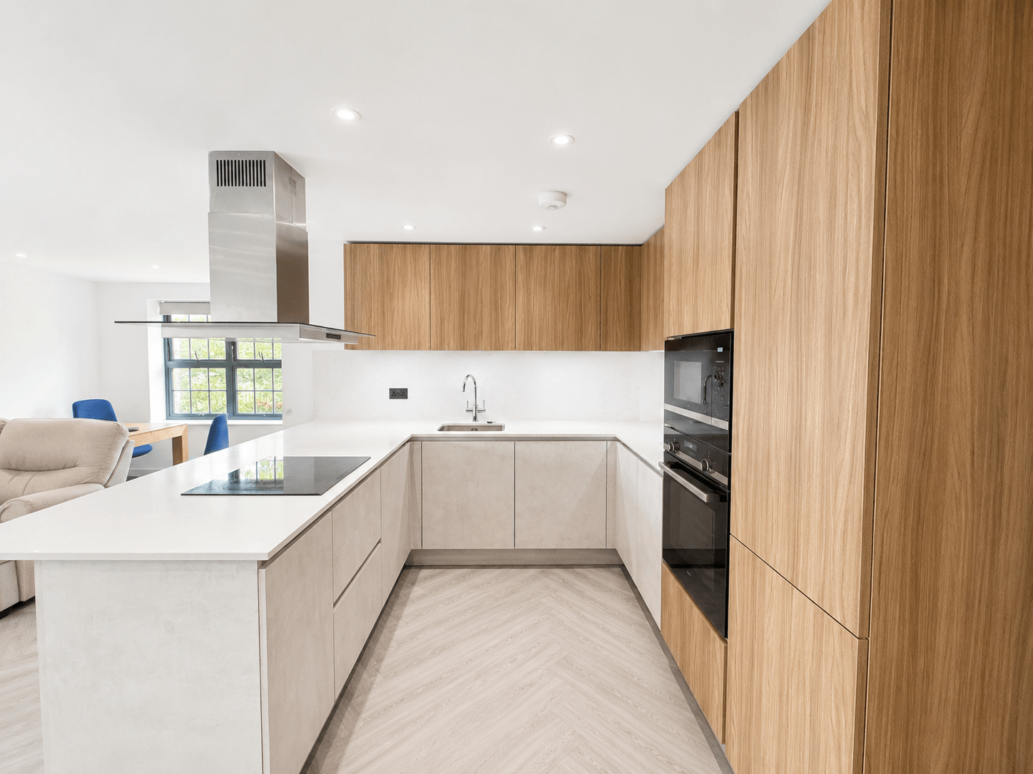 Room Sudbury Hill Close in Greater London