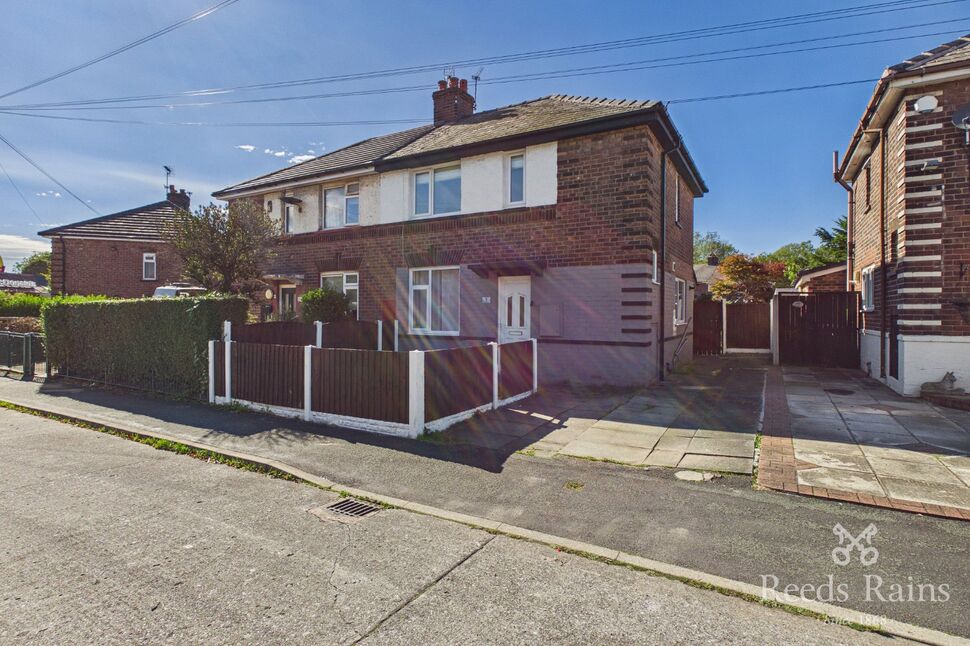 House Smith Road in Widnes