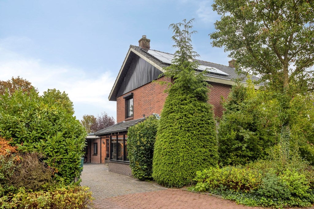 Huis Veldweg 24 in Denekamp