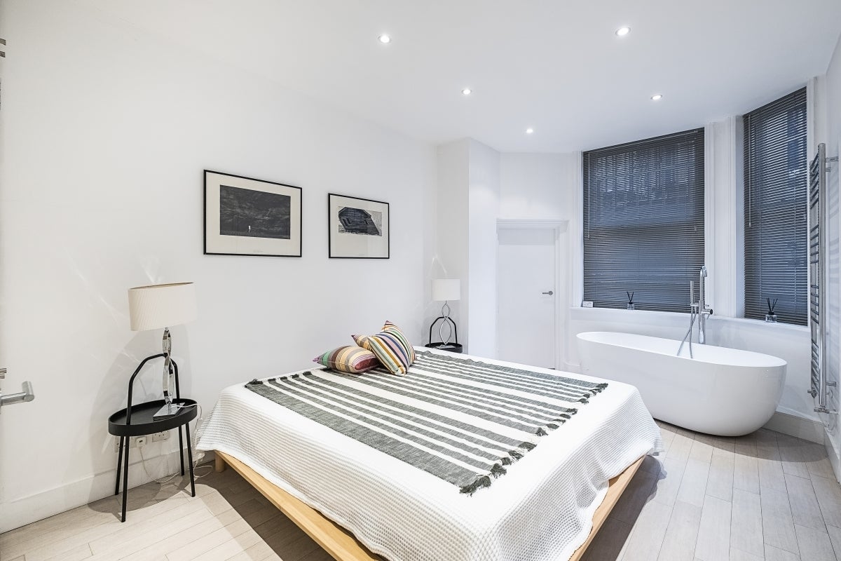 Flat Sloane Gardens in Greater London