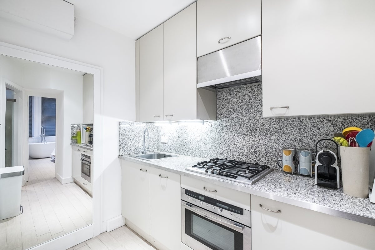 Flat Sloane Gardens in Greater London