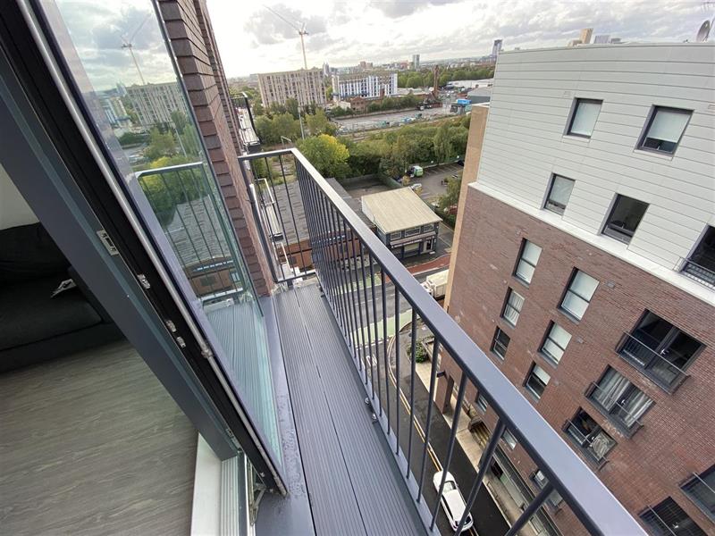 Flat Oldfield Road in Salford