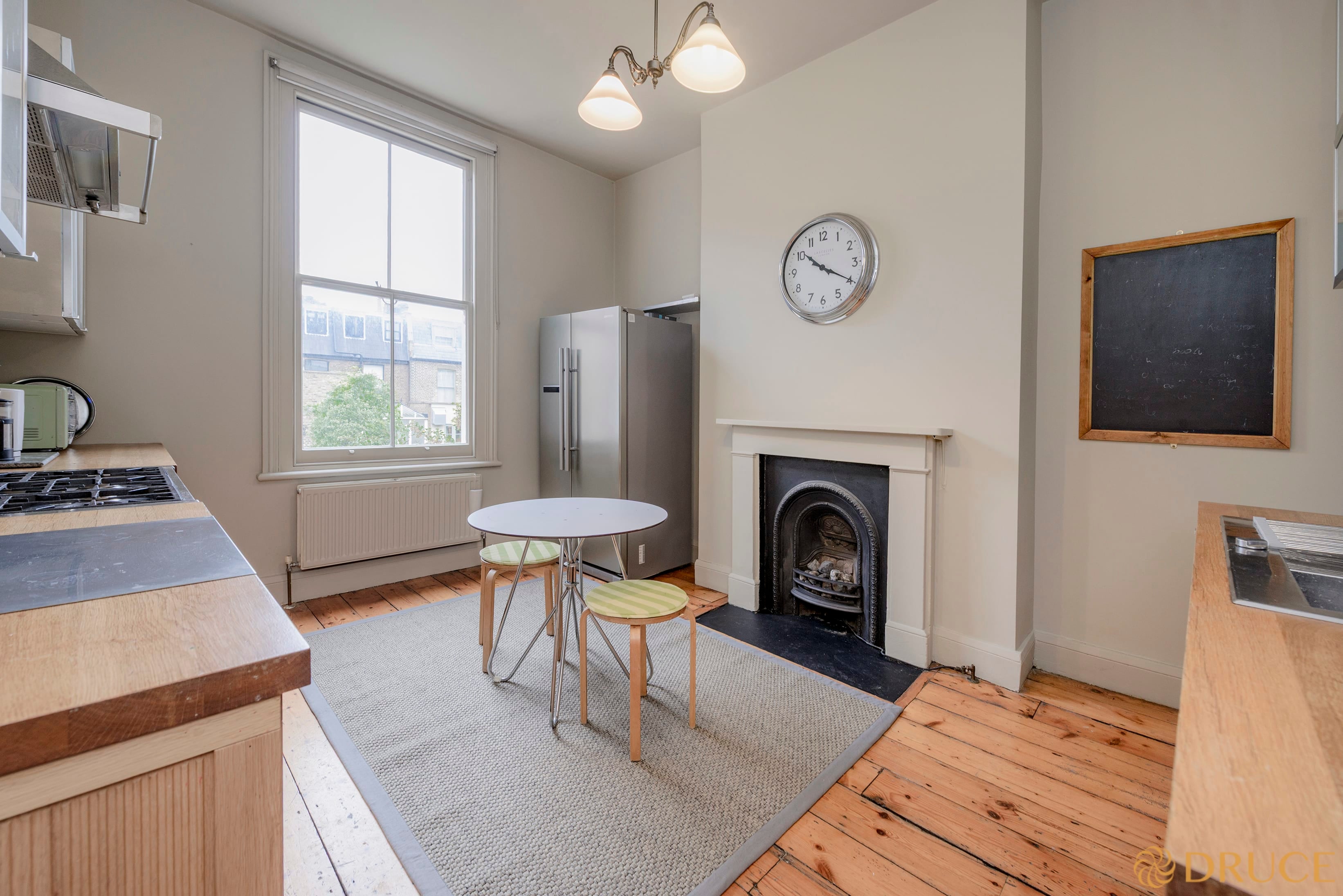 Flat Westwick Gardens in Greater London