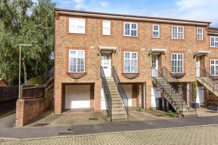 House Irvine Place in Borough of Runnymede