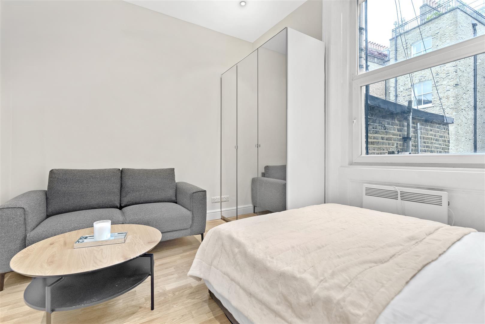 Flat Collingham Place in Greater London
