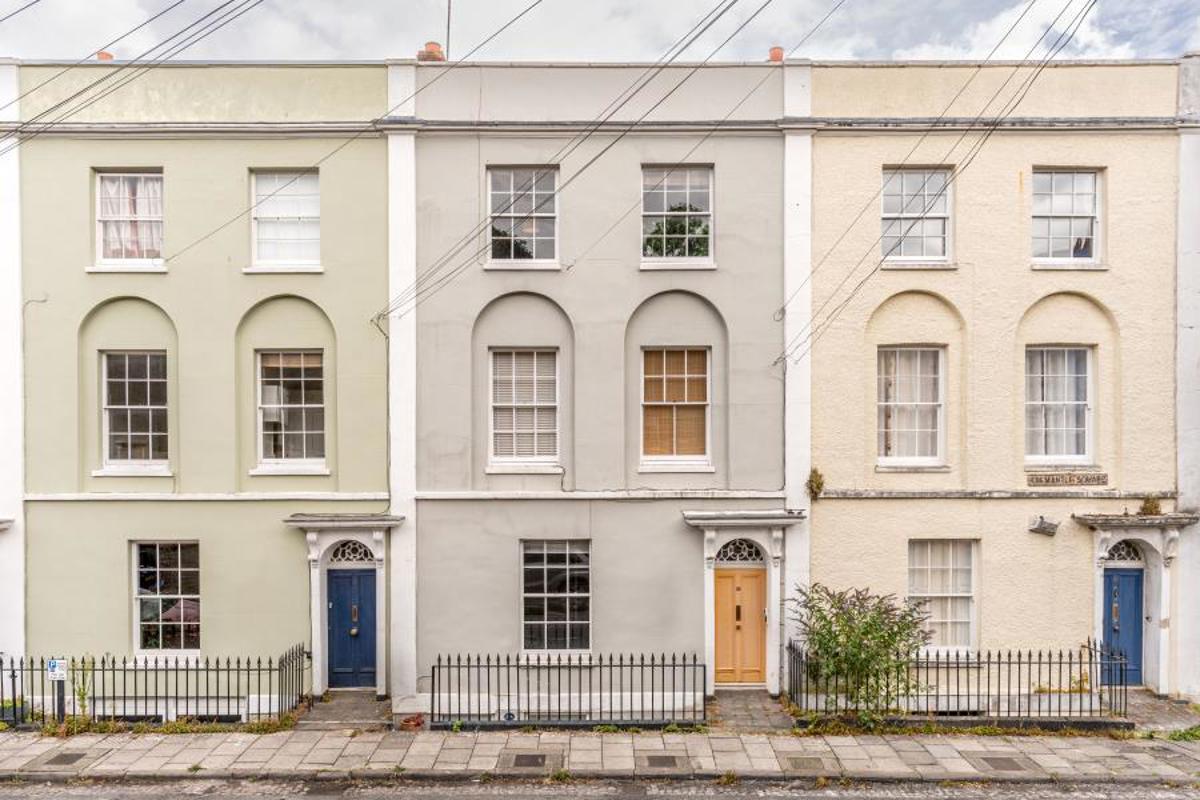Flat Chandos Road in Bristol