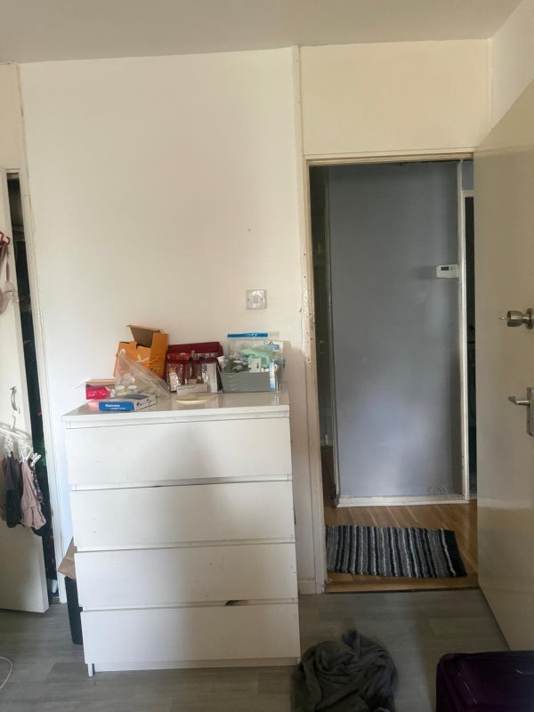 Room Hampson Way in Greater London