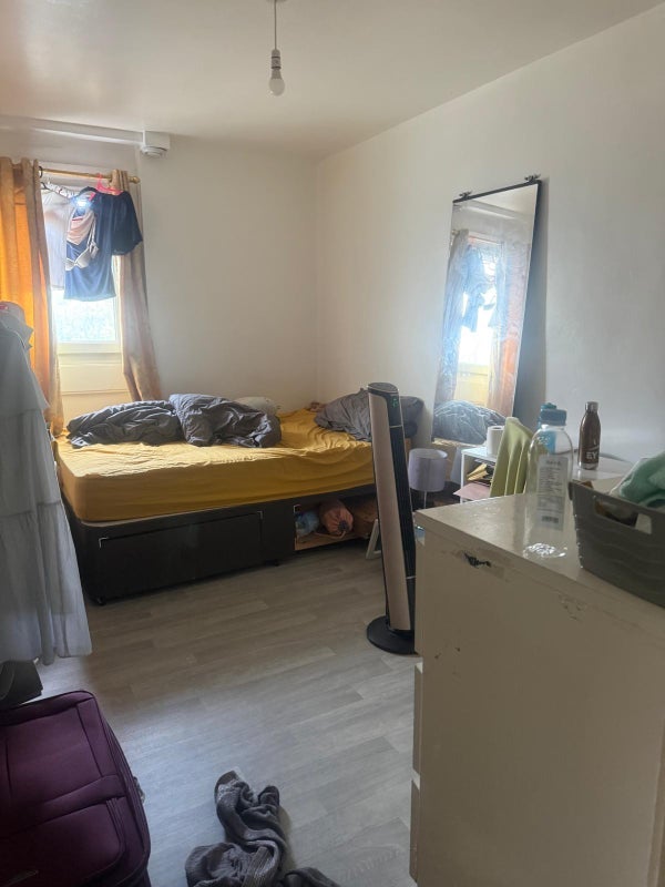 Room Hampson Way in Greater London