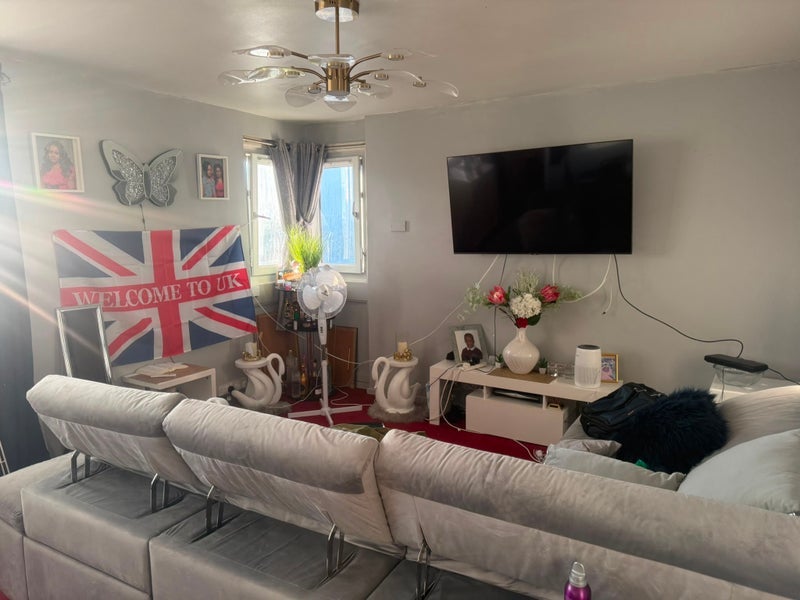 Room Hampson Way in Greater London