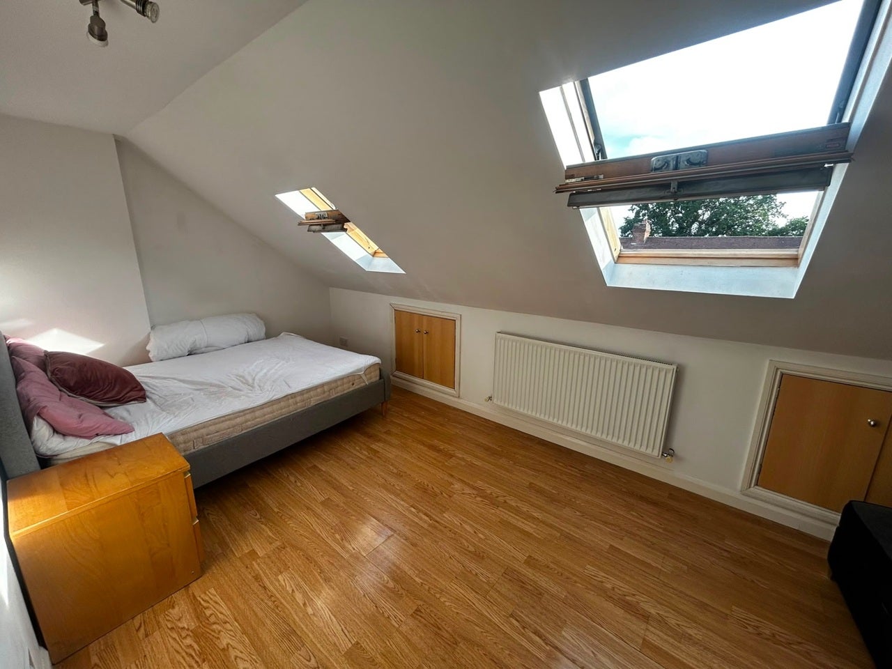 Room Lyndhurst Avenue in Greater London