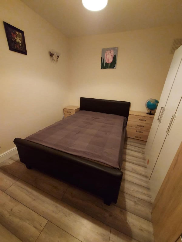 Flat Bromhedge in Greater London