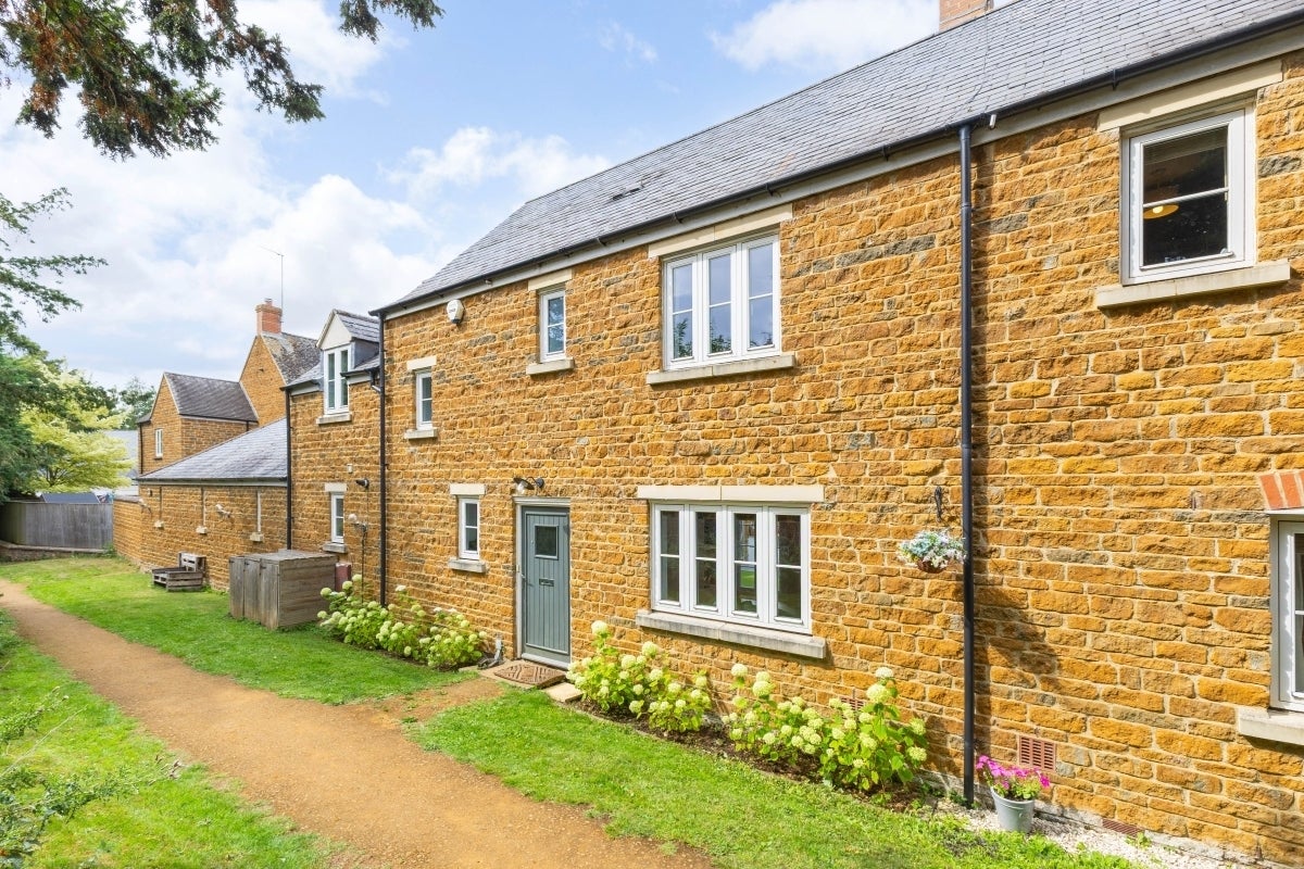 House Long Wall in Cherwell District