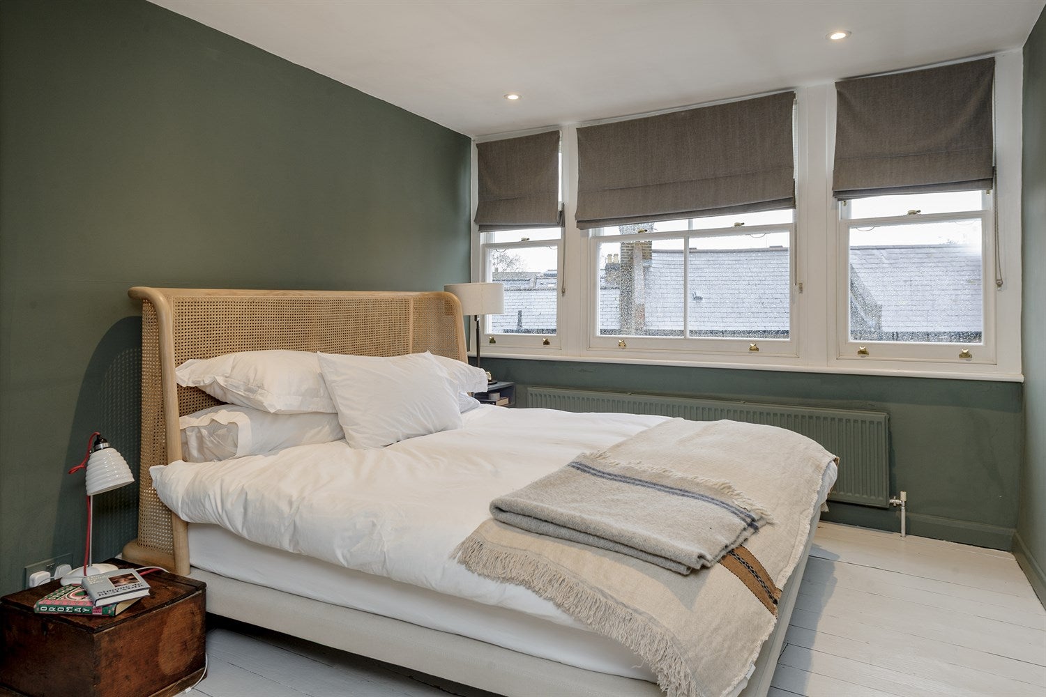 Flat Grenfell Road in Greater London