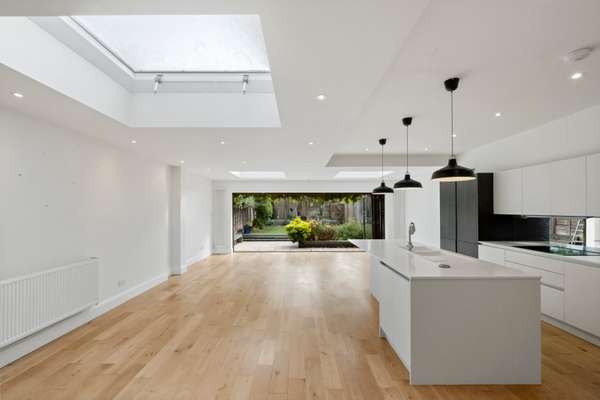 House Magdalen Road in Greater London