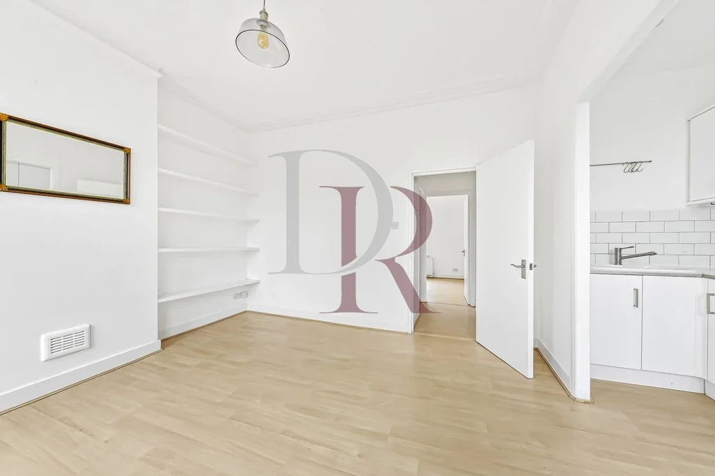 Flat Freegrove Road in Greater London