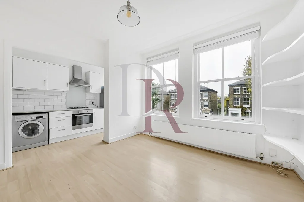 Flat Freegrove Road in Greater London