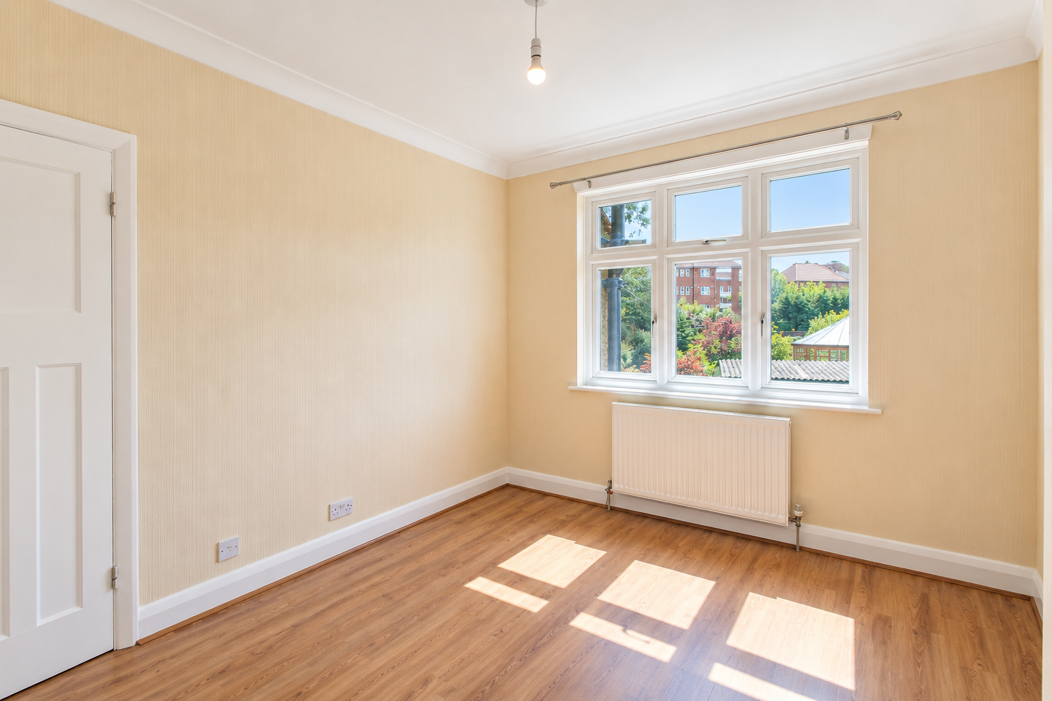 Flat Bamford Road in Greater London