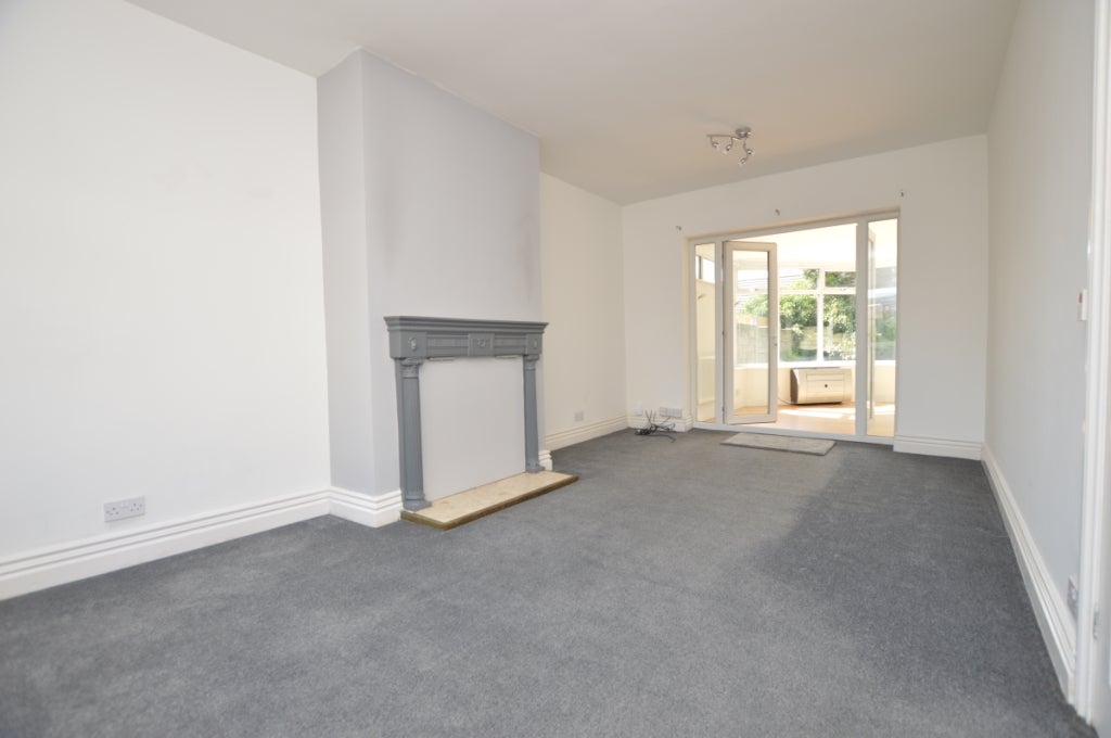 House Carlton Grove in Hindley