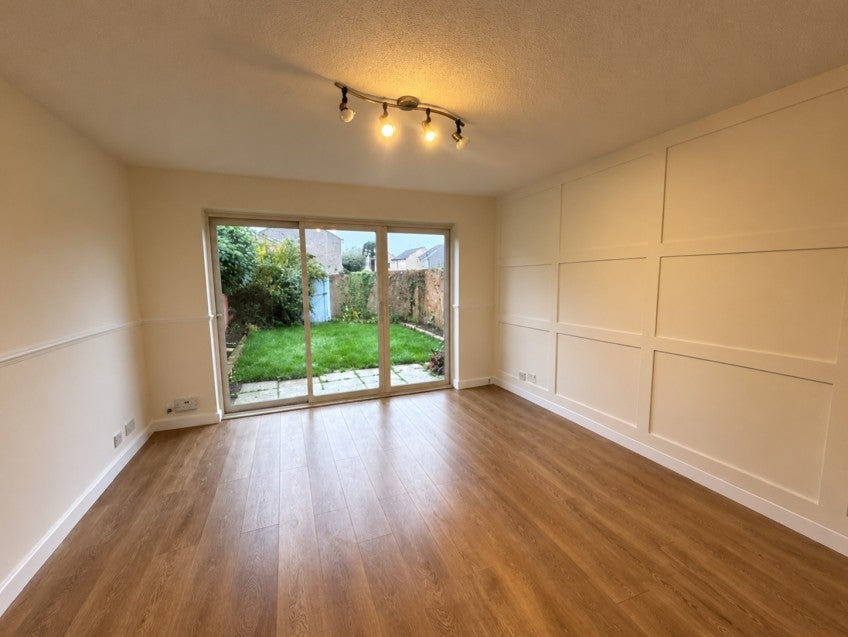 House Mayfield Close in West Oxfordshire