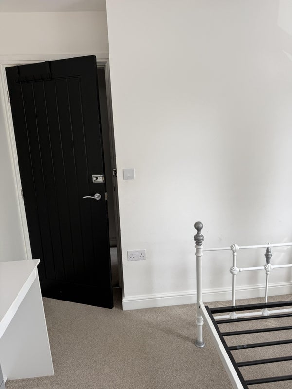 Room Carnforth Drive in St Helens