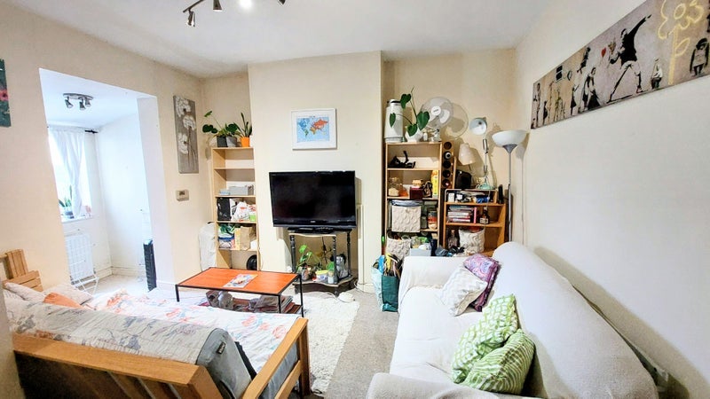 Room Truro Road in Bristol