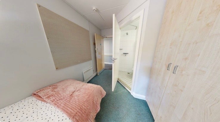 Room Turnpike Lane in Nottingham