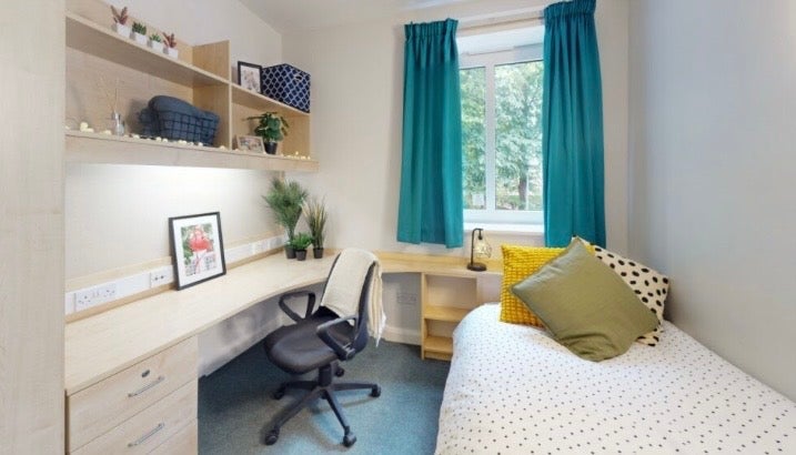Room Turnpike Lane in Nottingham