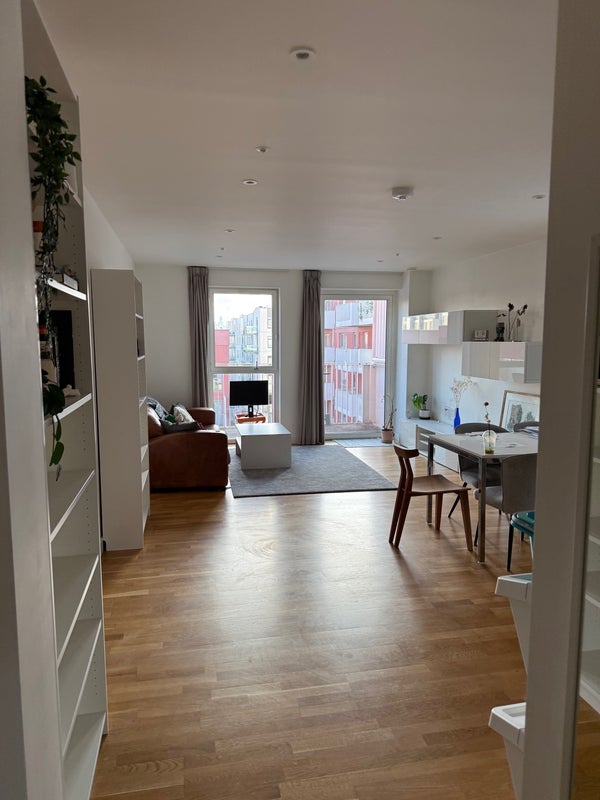Flat Logan Close in Greater London