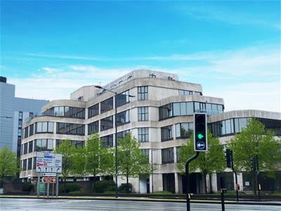 Room High Street in Slough