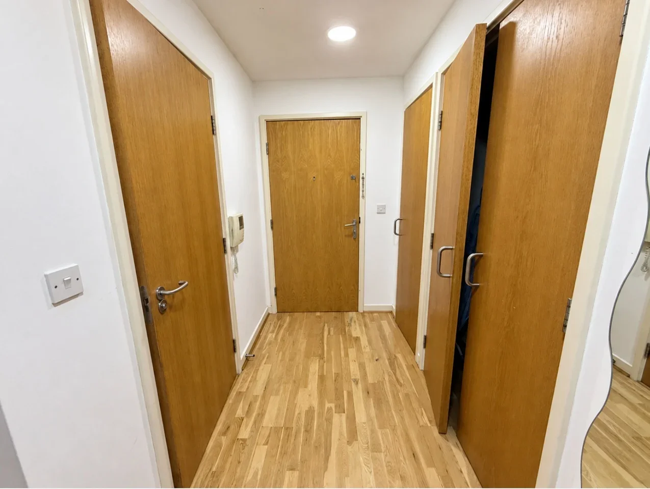 Flat Empire Way in Greater London