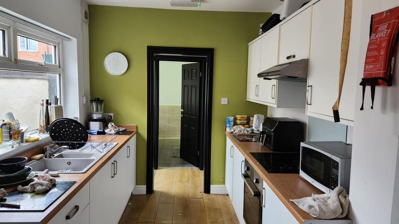 Room Mersey Road in Widnes