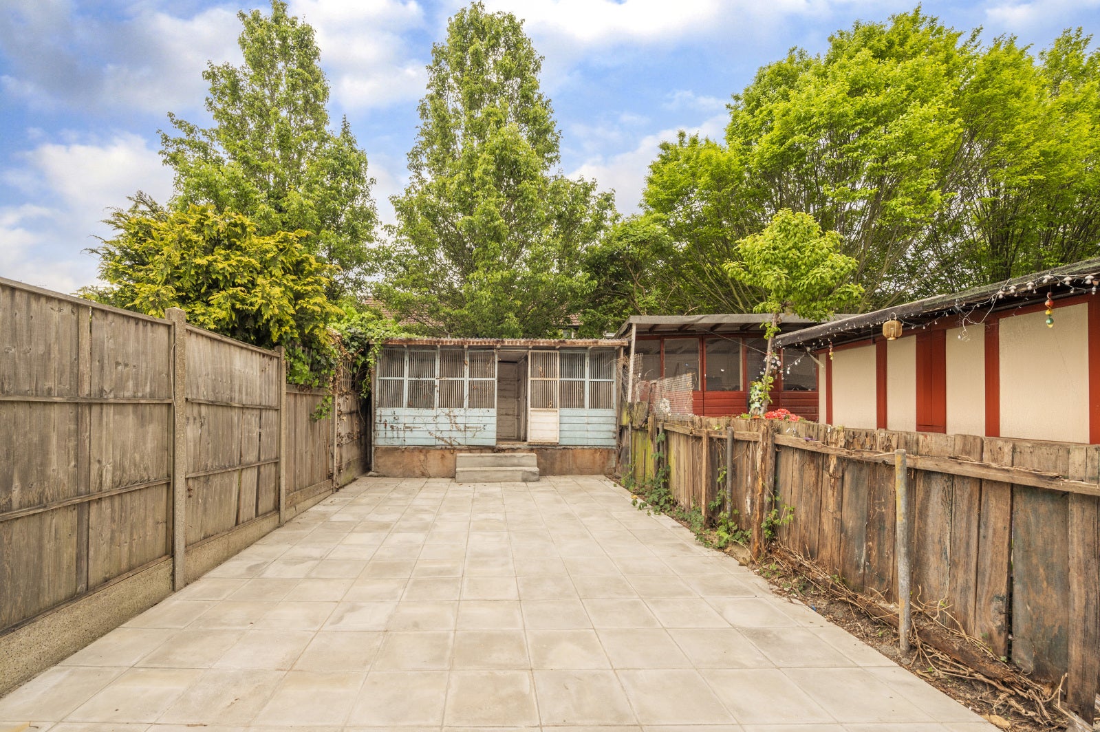 House Varley Road in Greater London