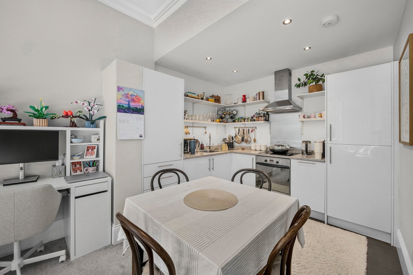 Flat Hyde Park Square in City of Westminster