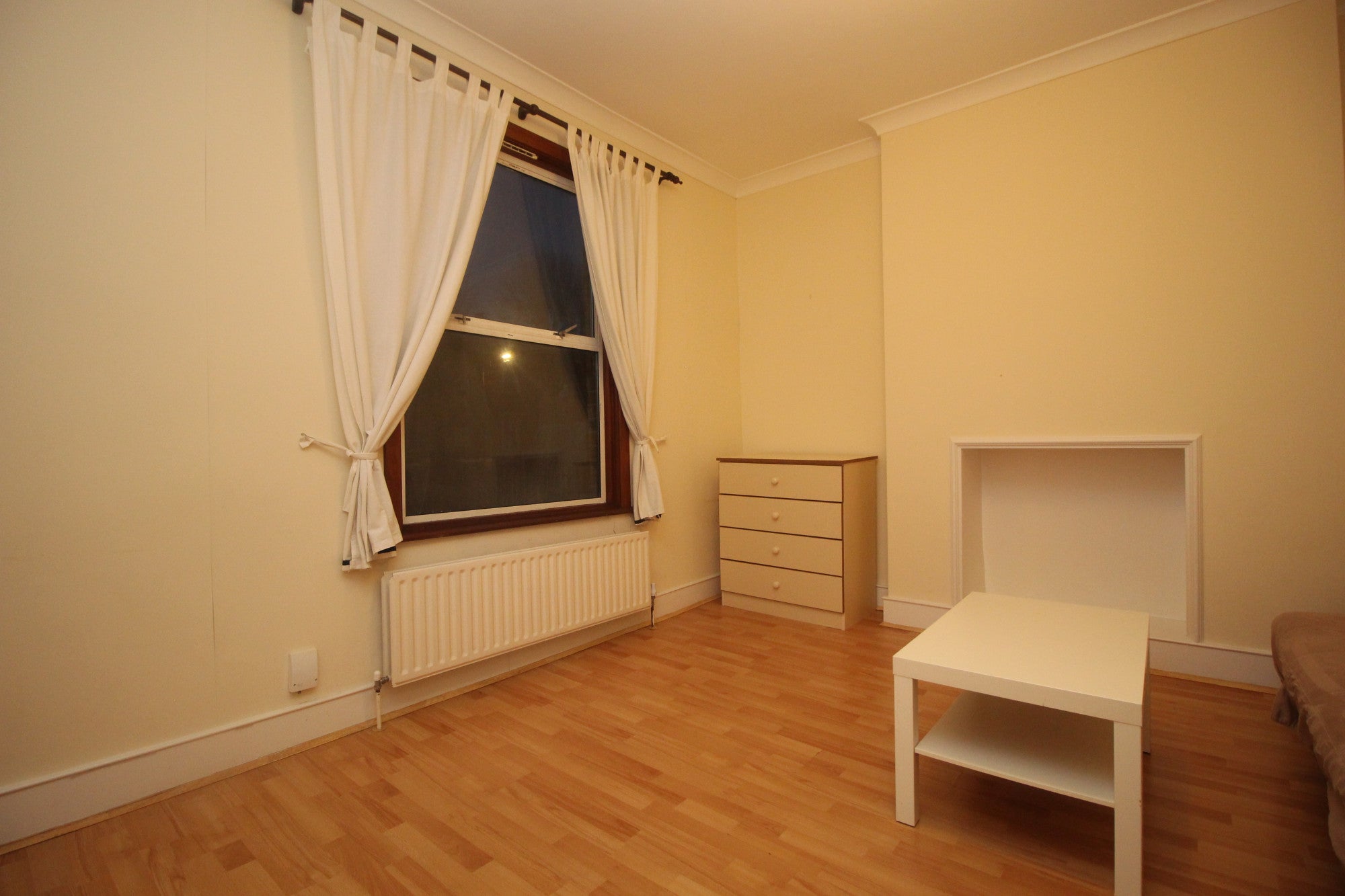 Flat Southgate Road in Greater London