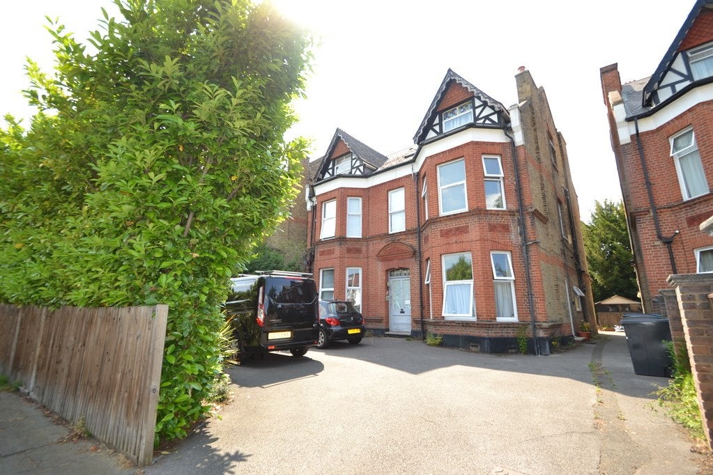 Room Parklands in Greater London